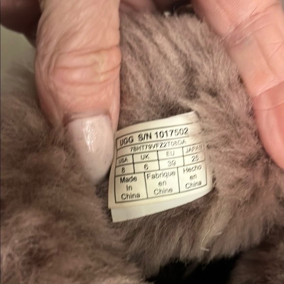 UGG Pink Winter Boots with Fluffy Trim - Picture 12 of 16